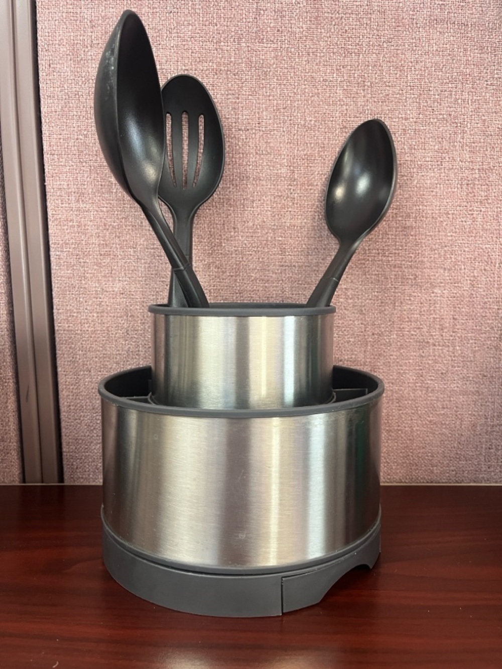 Pampered Chef Stainless Steel Utensil Holder with Spoon Rest